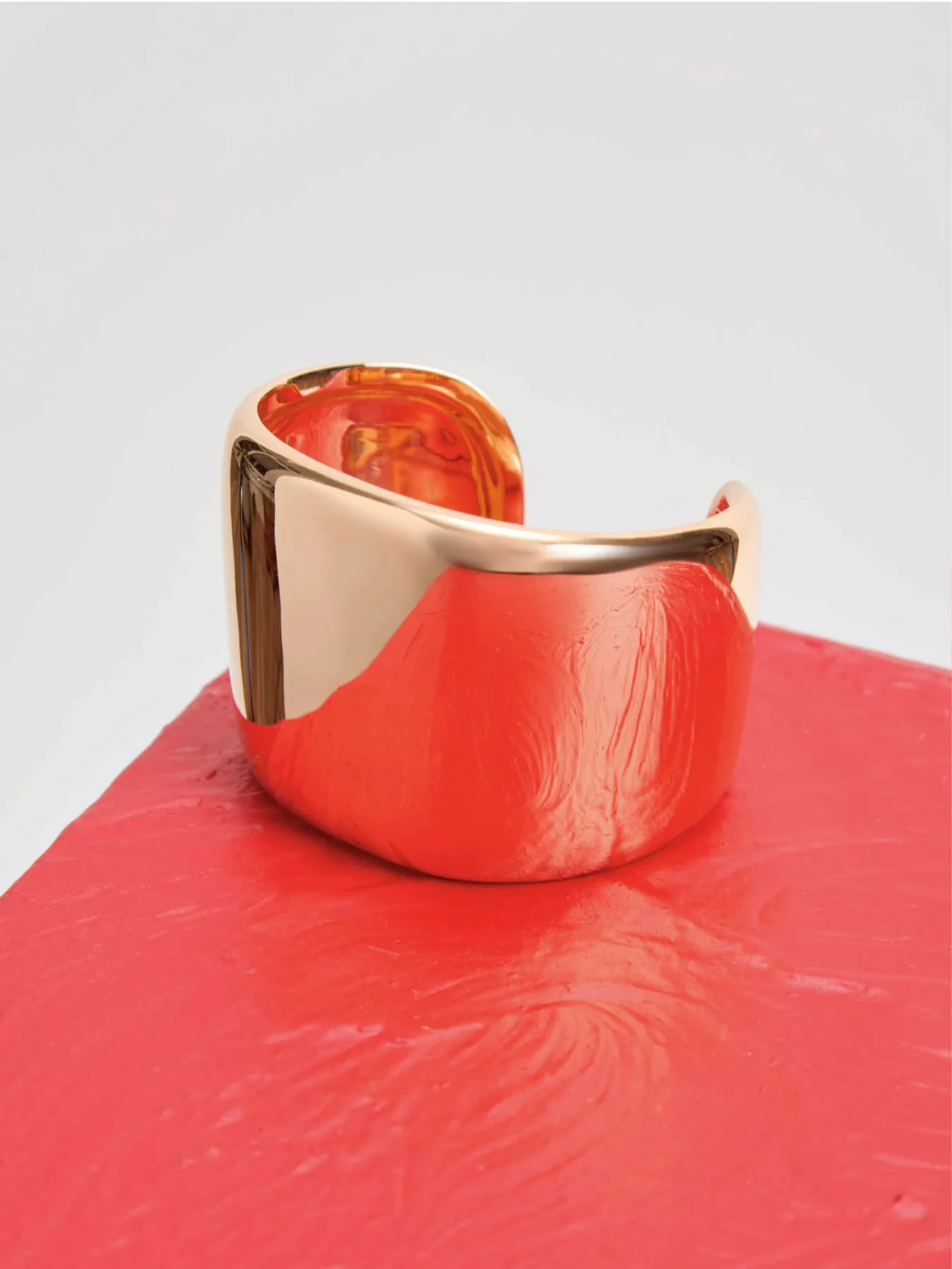 Cuff Bracelet in 18K Yellow Gold