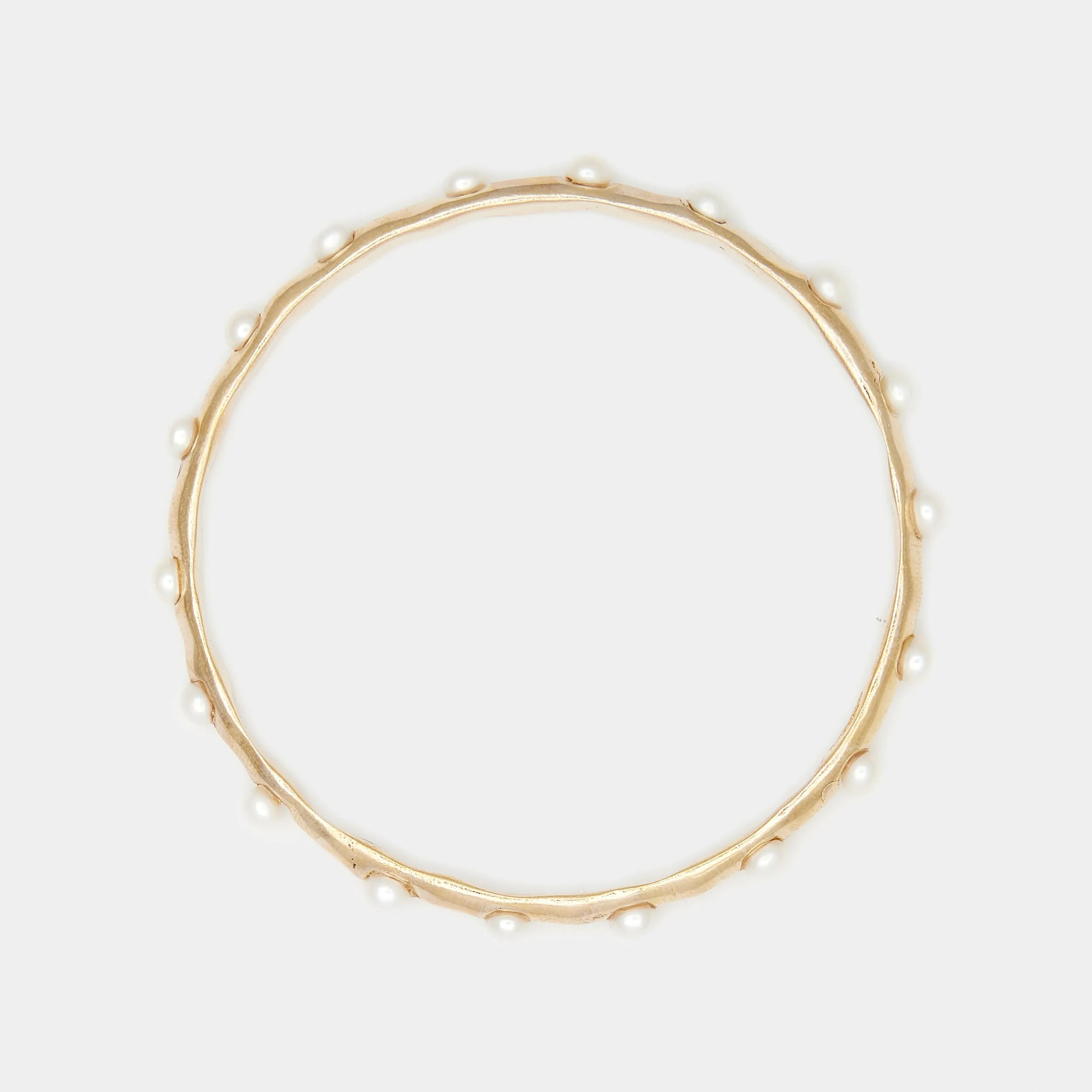 Lulu Pearl Bangle in Gold